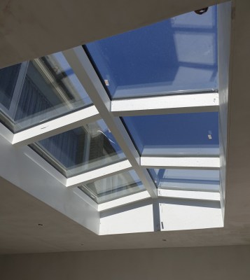 lichtstraat zadeldak, meranti lichtstraat, hr++isolatieglas,